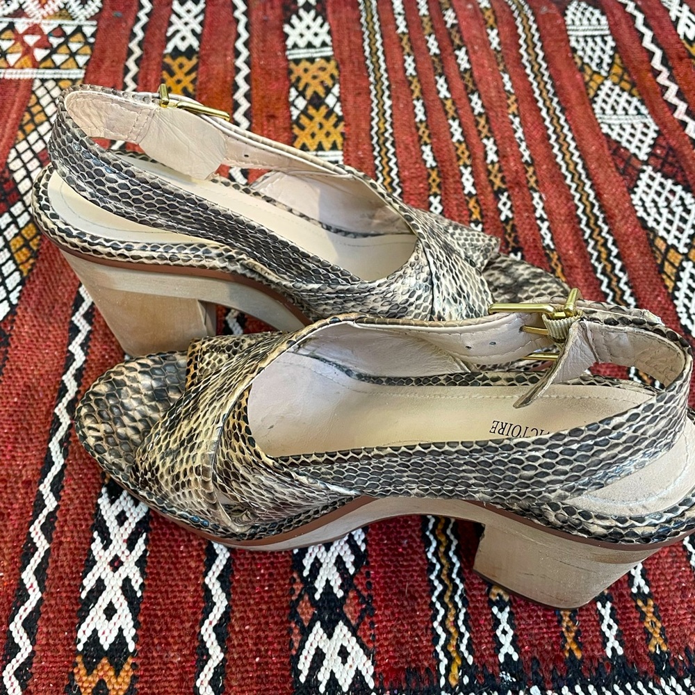 Pour La Victoire Lesther Python Print Platform Sa… - image 5